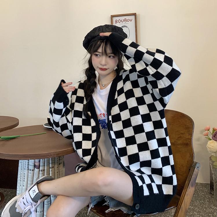 Checkerboard Knitted Long Sleeves Cardigan - Image 4