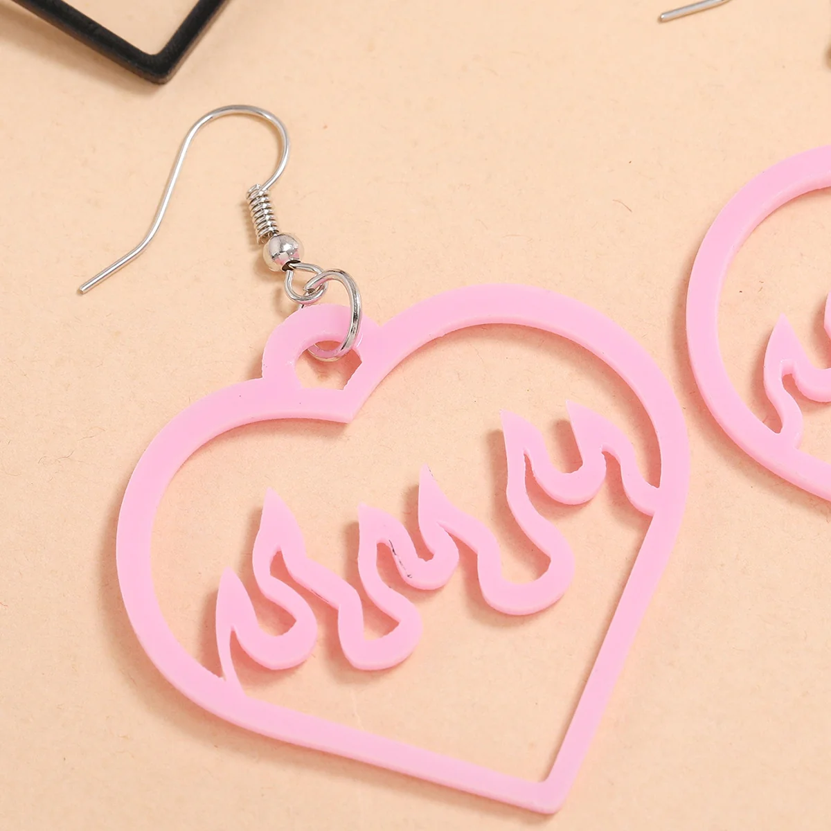 E-Girl Aesthetic Earrings Heart Flame - Image 5