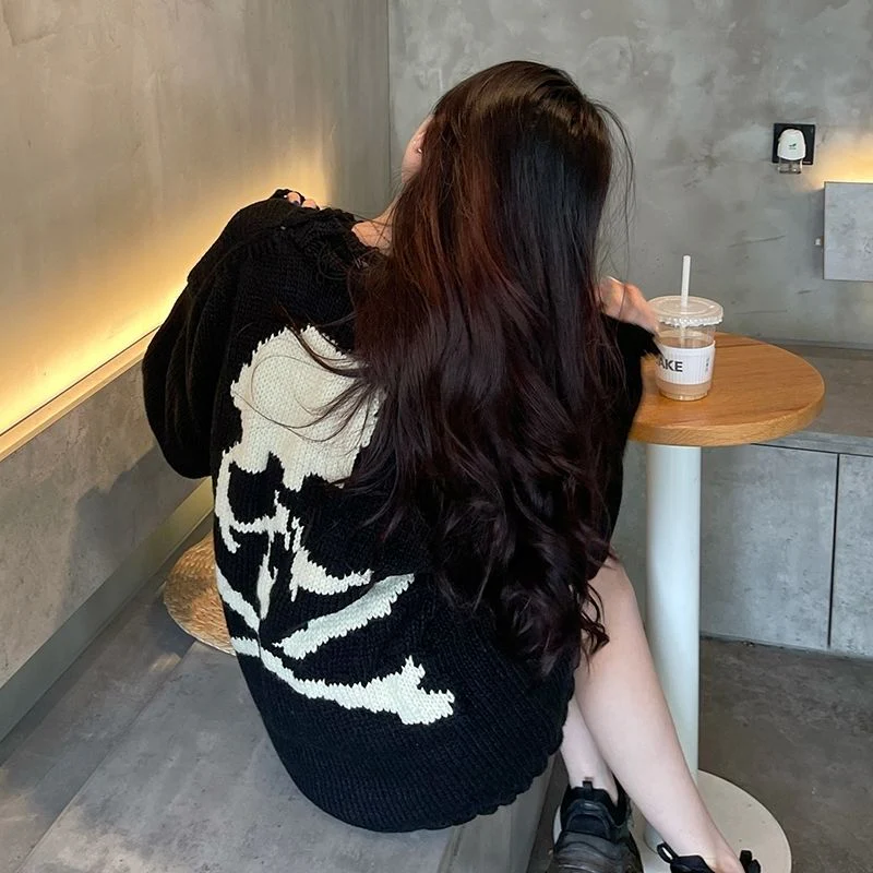 Gothic Skull Print Black Knitted Sweater - Image 11