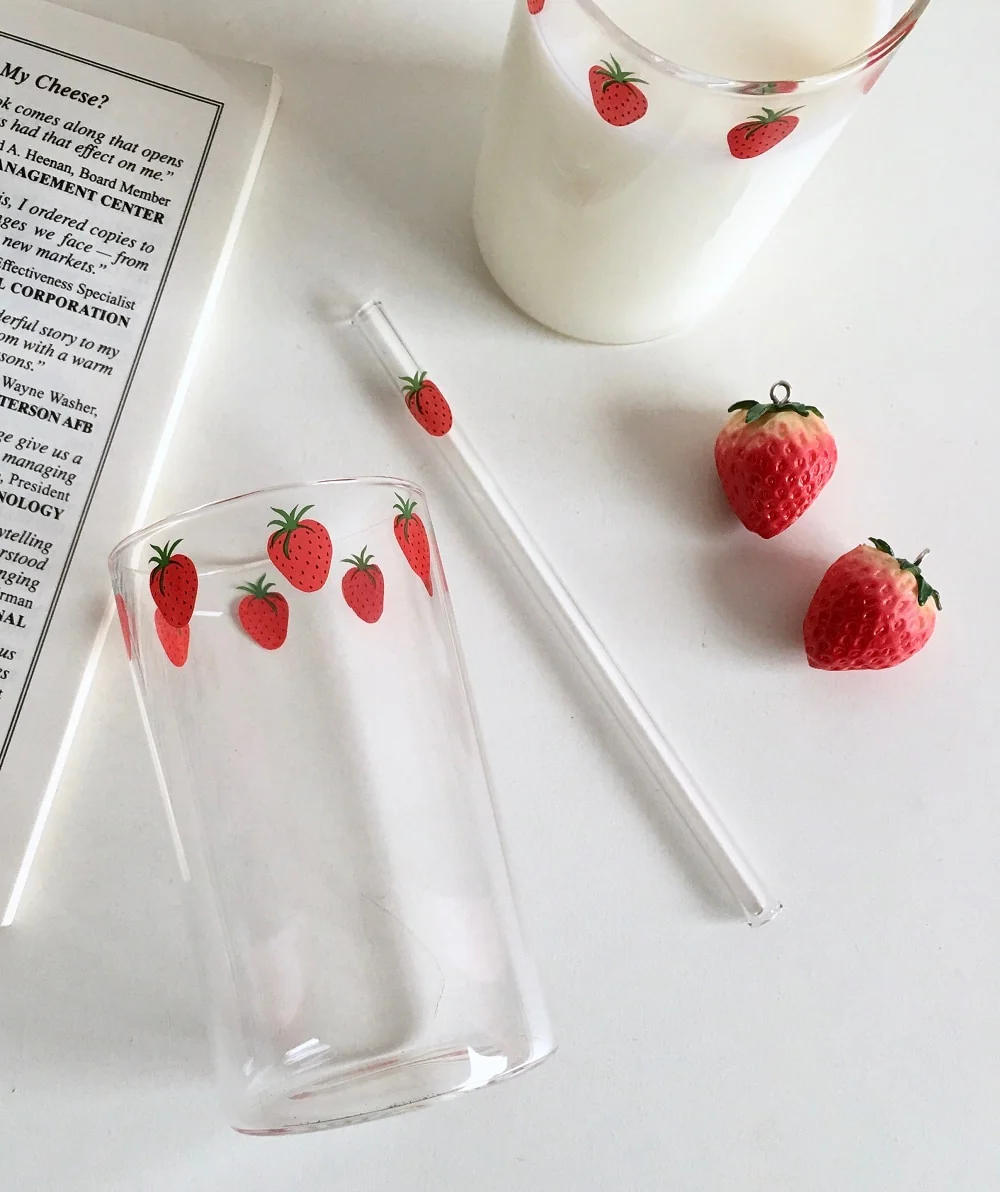 🍓 Nana Strawberry Glass with Straw - Image 10