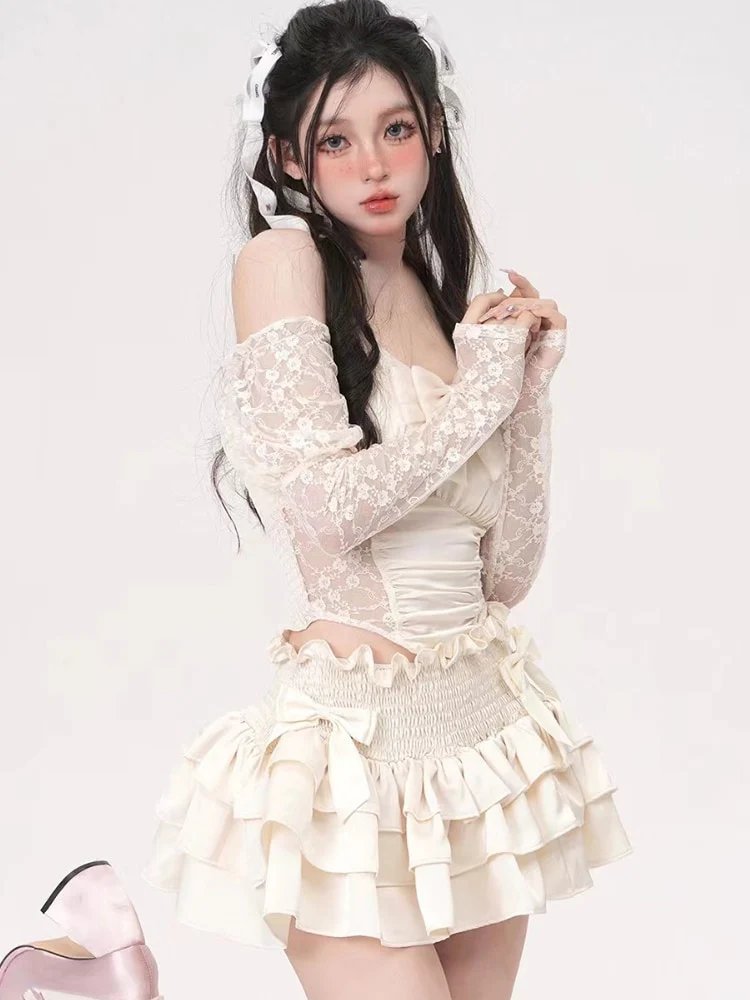 Vintage Dollette White Top - Image 12