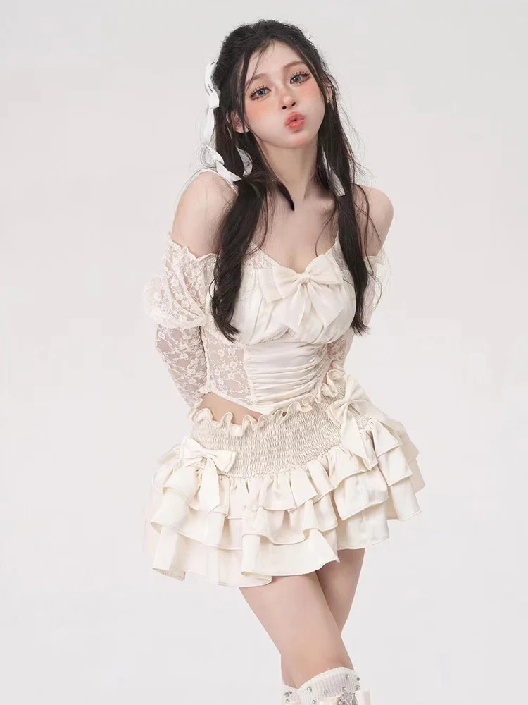 Vintage Dollette White Top - Image 13