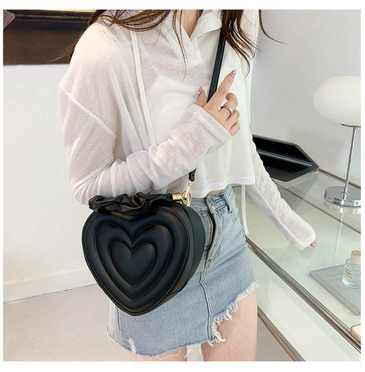 Y2K Aesthetic Retro Vintage Heart Shoulder Bag - Image 16
