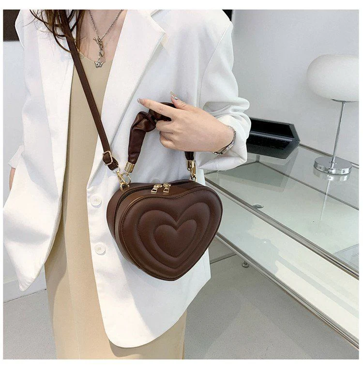 Y2K Aesthetic Retro Vintage Heart Shoulder Bag - Image 18