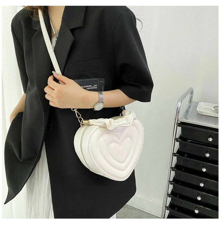 Y2K Aesthetic Retro Vintage Heart Shoulder Bag - Image 31
